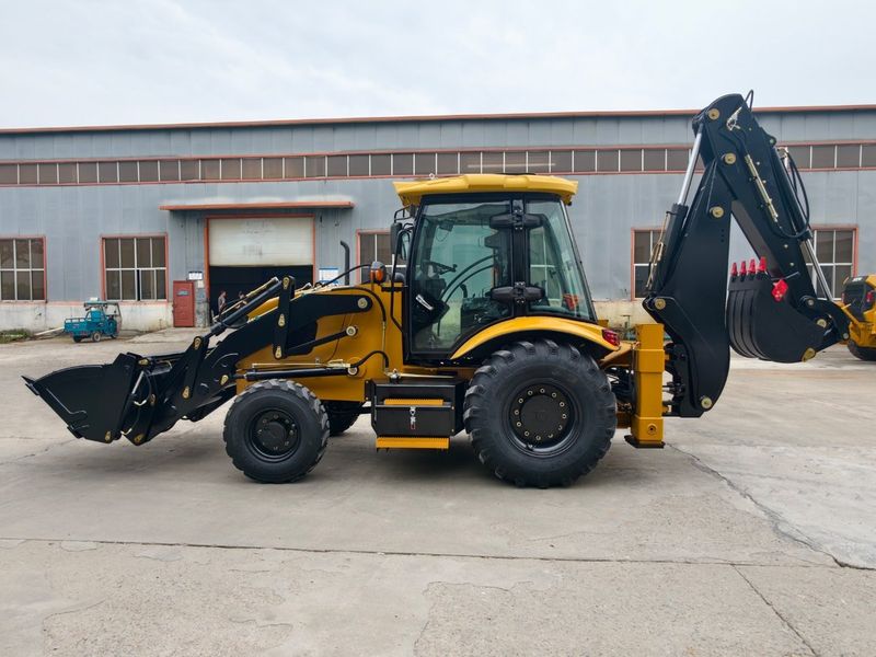 Buldoexcavator tip JCB cu Motor Euro V