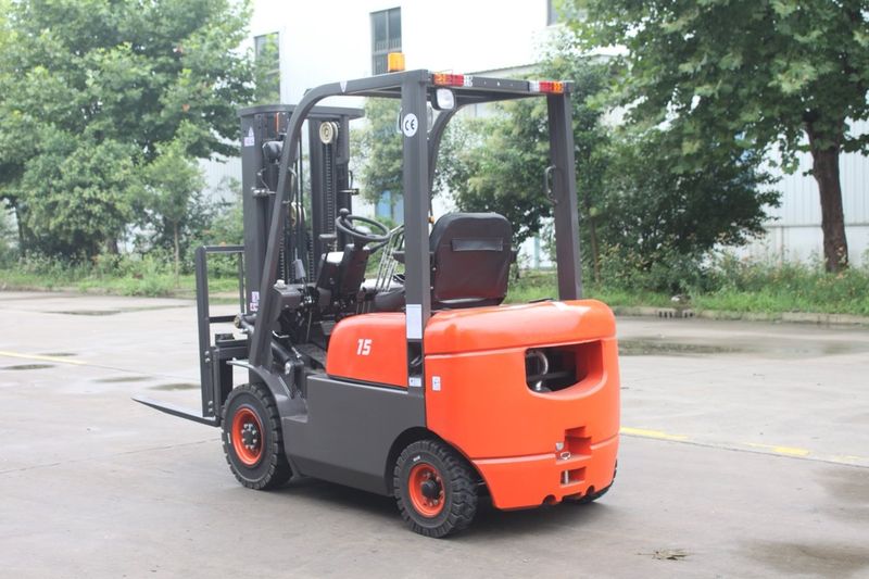 Stivuitor Diesel 1.5 Tone