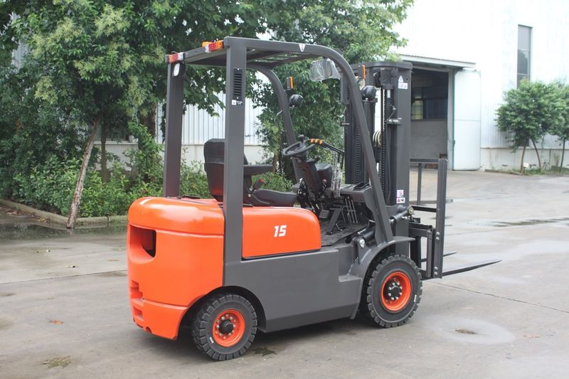 Stivuitor Diesel 1.5 Tone